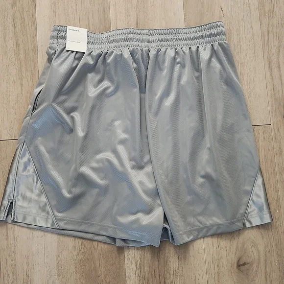 Nike Dri-FIT Light Gray Shorts - Picture 3 of 5